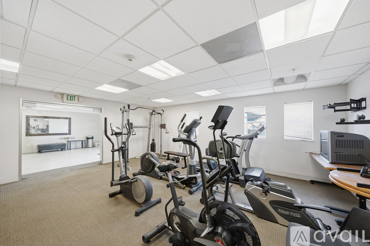 956 N Wilton Pl Studio Condo for Rent - Photo gallery 5