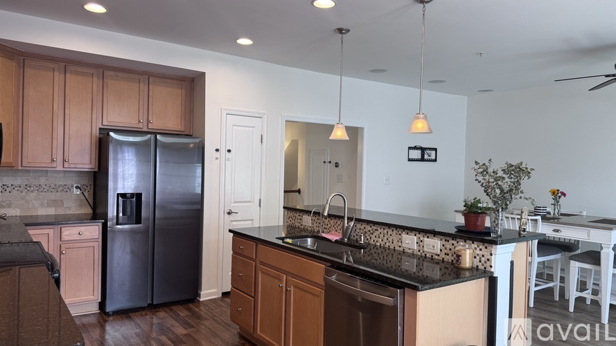 Small Gains Way 3 Beds Townhouse for Rent - Photo gallery 4