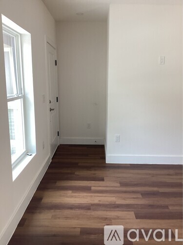 907 E 26th Ave 3 Beds Single Family Home for Rent - Photo gallery 3