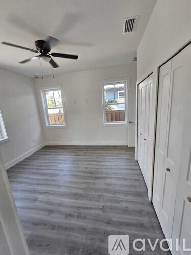 926 E 11th Ave 4 Beds Single Family Home for Rent - Photo gallery 4