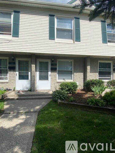 135 Floral Avenue 2 Beds Apartment for Rent