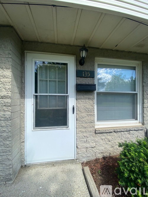 135 Floral Avenue 2 Beds Condo for Rent - Photo gallery 2