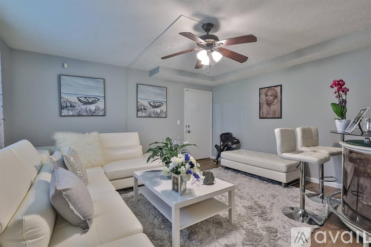 5453 Camelot Dr 2 Beds Condo for Rent - Photo gallery 3