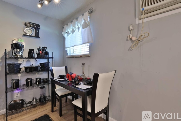 5453 Camelot Dr 2 Beds Condo for Rent - Photo gallery 4