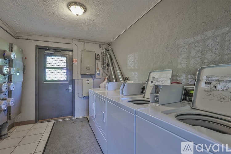 5453 Camelot Dr 2 Beds Condo for Rent - Photo gallery 5