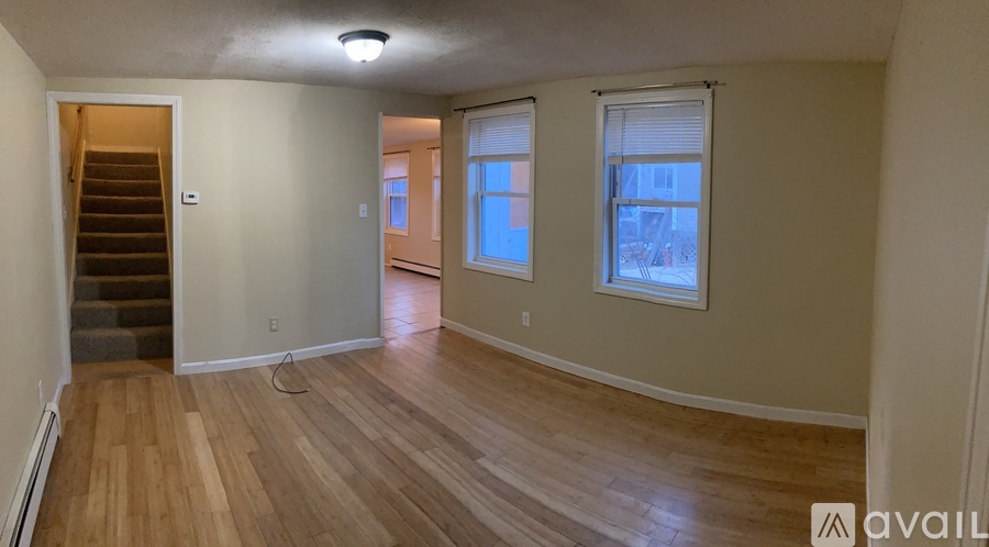 20 Main St 2 Beds Apartment for Rent - Photo gallery 3