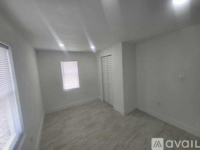 1915 NW 82nd St 2 Beds Single Family Home for Rent - Photo gallery 3