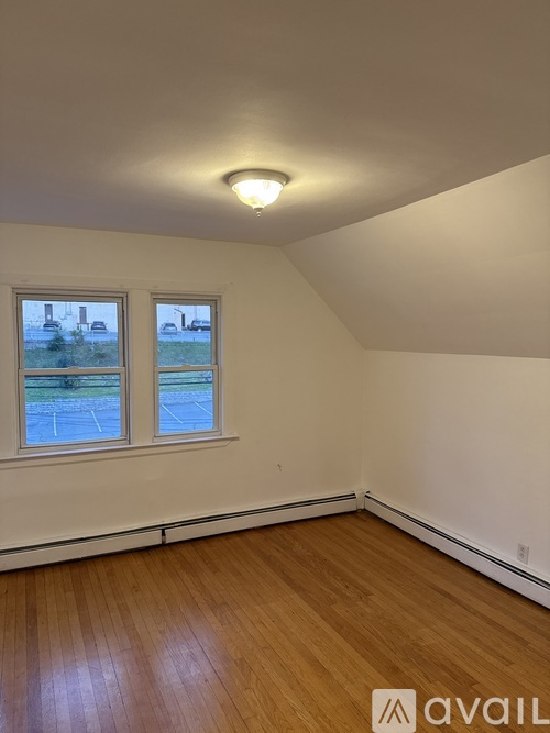 25 Glen St 2 Beds Apartment for Rent - Photo gallery 2