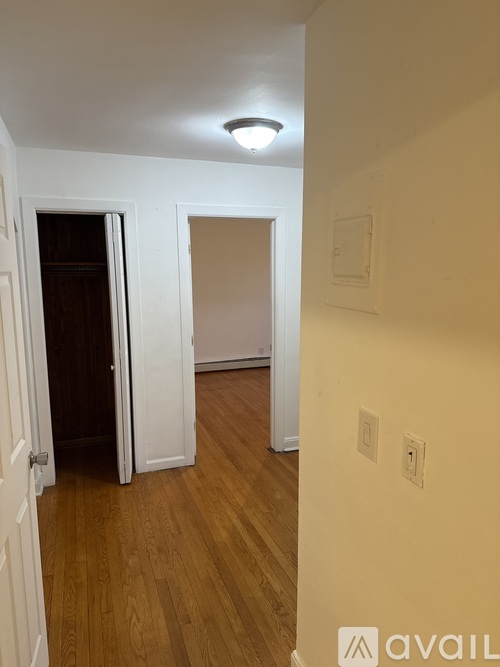 25 Glen St 2 Beds Apartment for Rent - Photo gallery 3