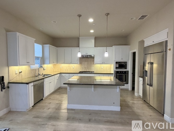 90 N Winchester Blvd 4 Beds Single Family Home for Rent - Photo gallery 3