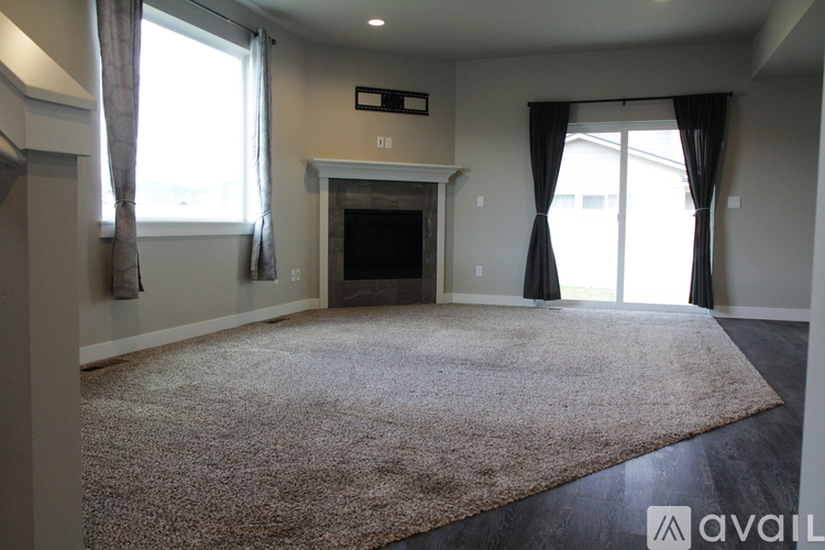 2238 2nd Street Southeast 3 Beds Single Family Home for Rent - Photo gallery 4