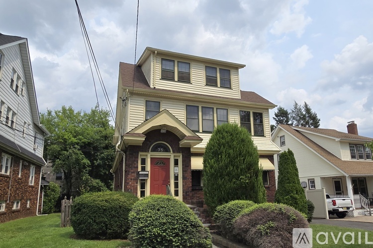 75 Williamson Avenue 2 Beds Apartment for Rent - Photo gallery 1