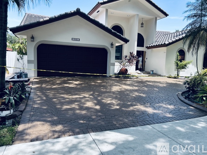 16421 Northwest 84th Avenue 4 Beds Single Family Home for Rent - Photo gallery 1