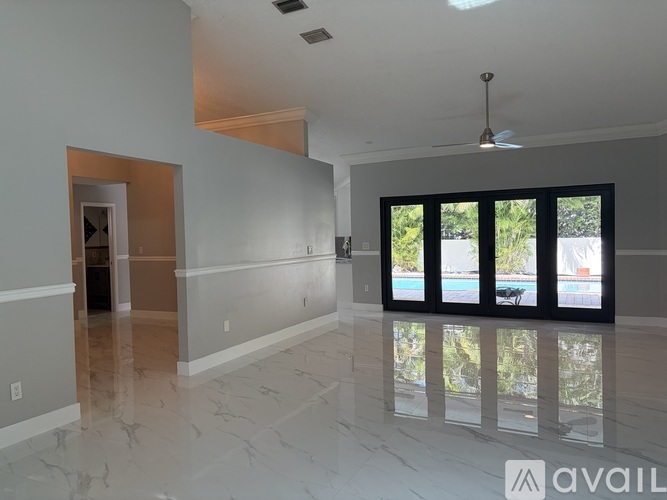 16421 Northwest 84th Avenue 4 Beds Single Family Home for Rent - Photo gallery 5