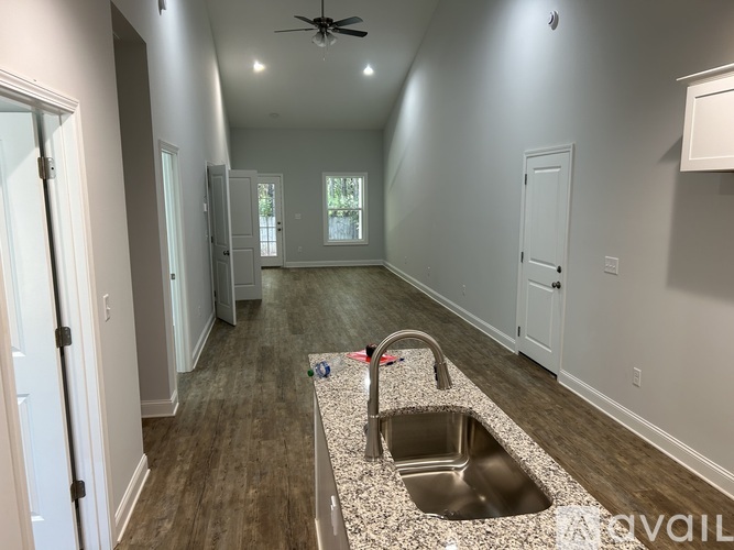107 Lenox Circle 3 Beds Single Family Home for Rent - Photo gallery 3