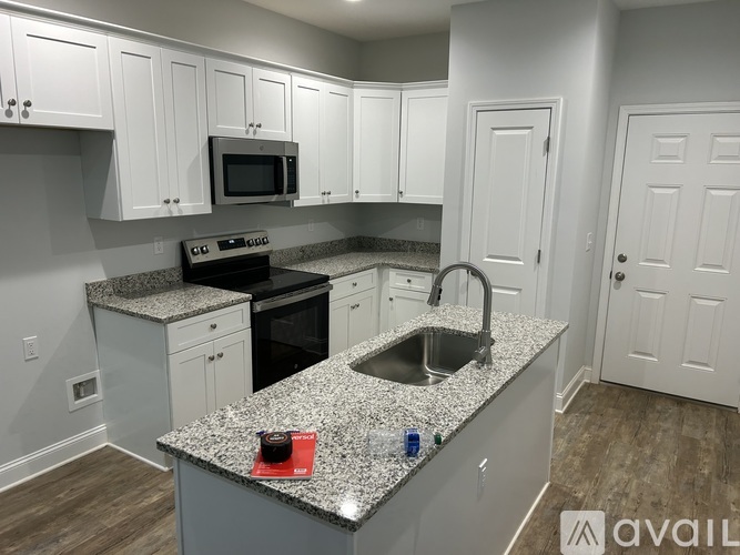107 Lenox Circle 3 Beds Single Family Home for Rent - Photo gallery 4