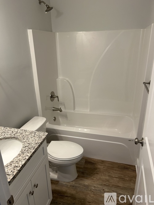 107 Lenox Circle 3 Beds Single Family Home for Rent - Photo gallery 5