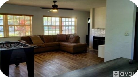 213 SW 3Rd Pl 2 Beds Apartment for Rent