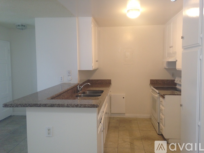 2521 West Sunflower Avenue 2 Beds Condo for Rent - Photo gallery 2
