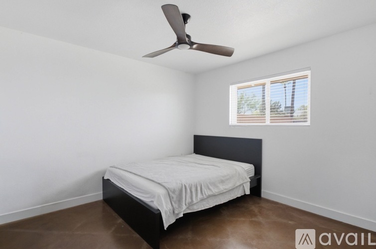817 W Romo Jones St 5 Beds Single Family Home for Rent - Photo gallery 3