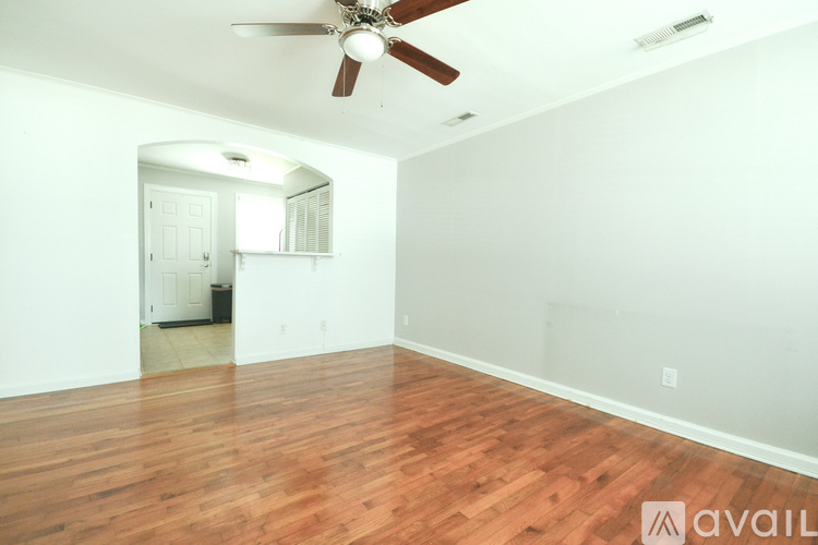 2363 Bernard St 2 Beds Condo for Rent - Photo gallery 3