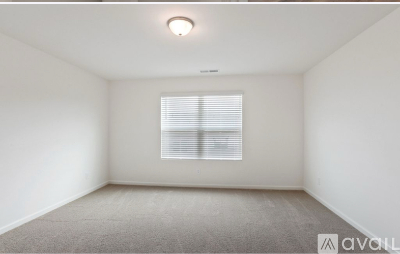 235 Grand Central Way Studio Townhouse for Rent - Photo gallery 4