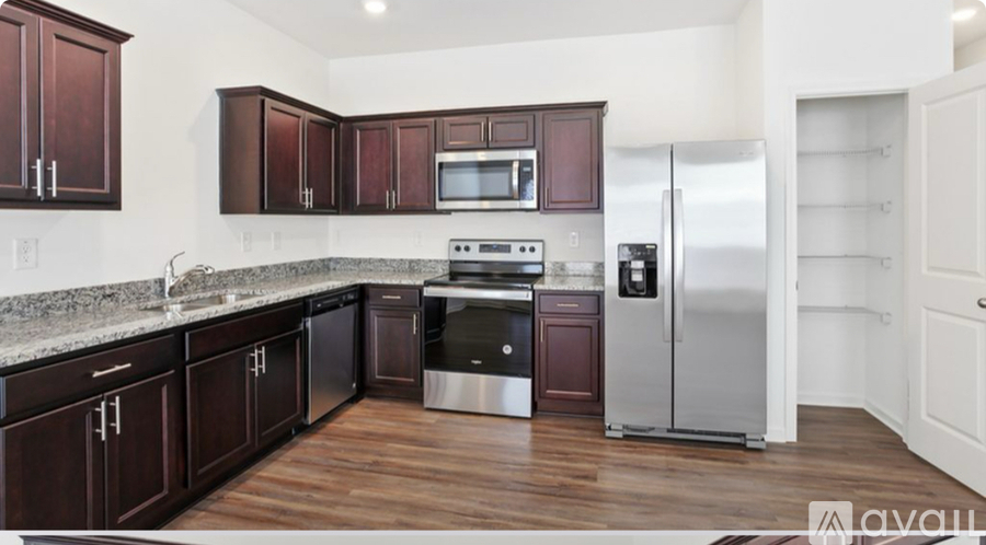 235 Grand Central Way Studio Townhouse for Rent - Photo gallery 5