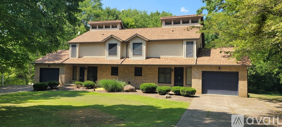 81 Mount Pleasant Road 3 Beds Single Family Home for Rent - Photo gallery 1