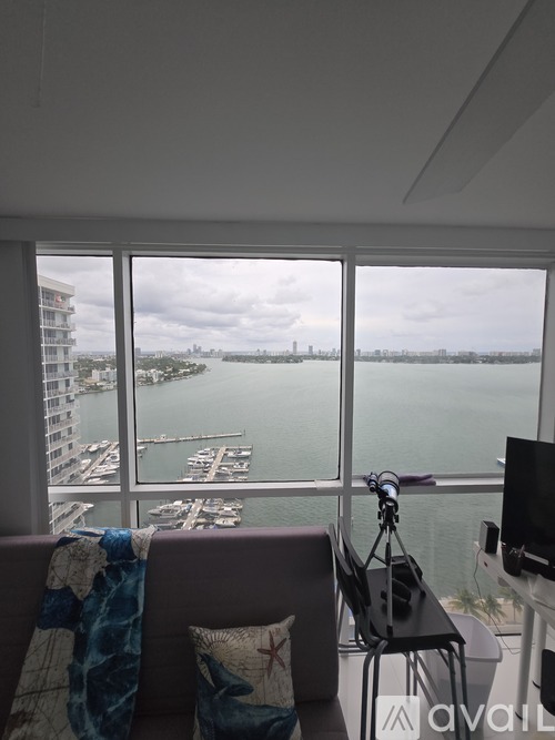 7601 East Treasure Drive 2 Beds Apartment for Rent - Photo gallery 3