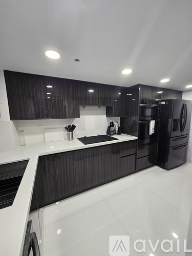 7601 East Treasure Drive 2 Beds Apartment for Rent - Photo gallery 5