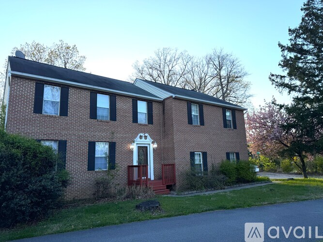 5283 Ilchester Road 4 Beds Single Family Home for Rent - Photo gallery 1