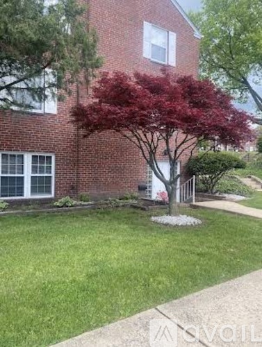 200 Maplewood Drive 2 Beds Condo for Rent - Photo gallery 1