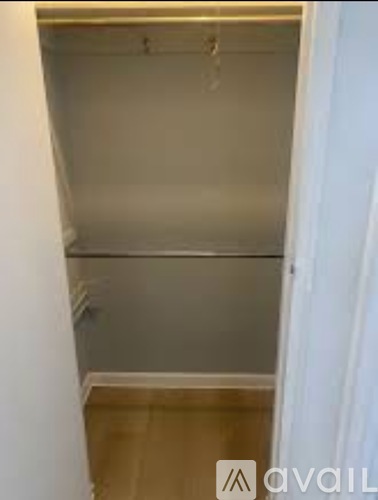 200 Maplewood Drive 2 Beds Condo for Rent - Photo gallery 3