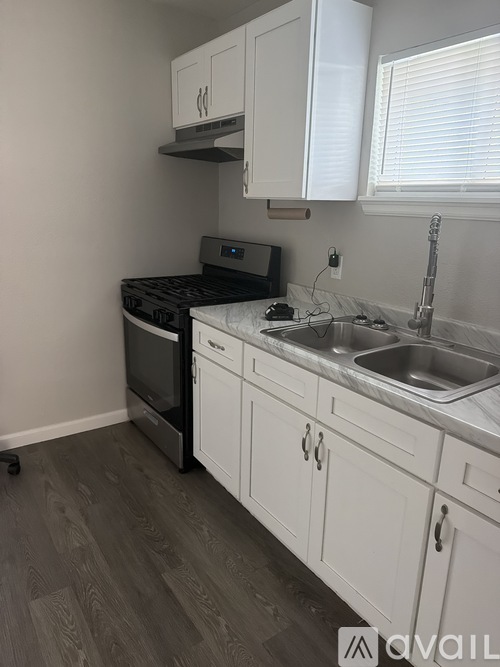 605 S San Felipe Ave 3 Beds Single Family Home for Rent - Photo gallery 2
