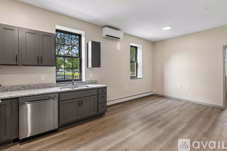 321 6th Street East 1 Apartment for Rent - Photo gallery 3