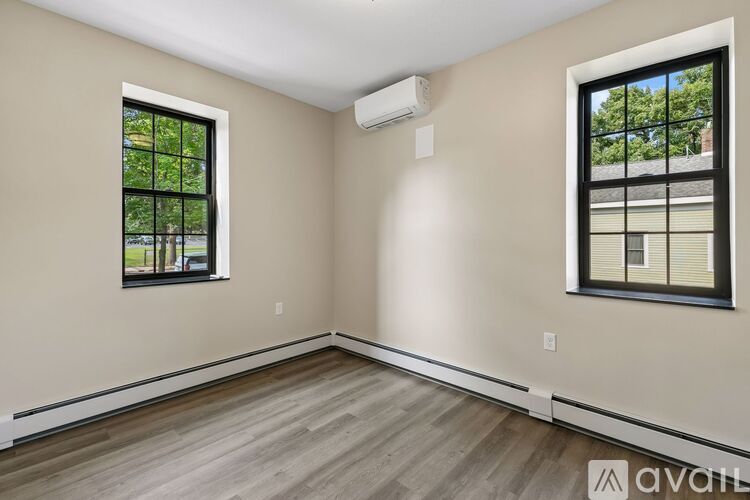 321 6th Street East 1 Apartment for Rent - Photo gallery 4
