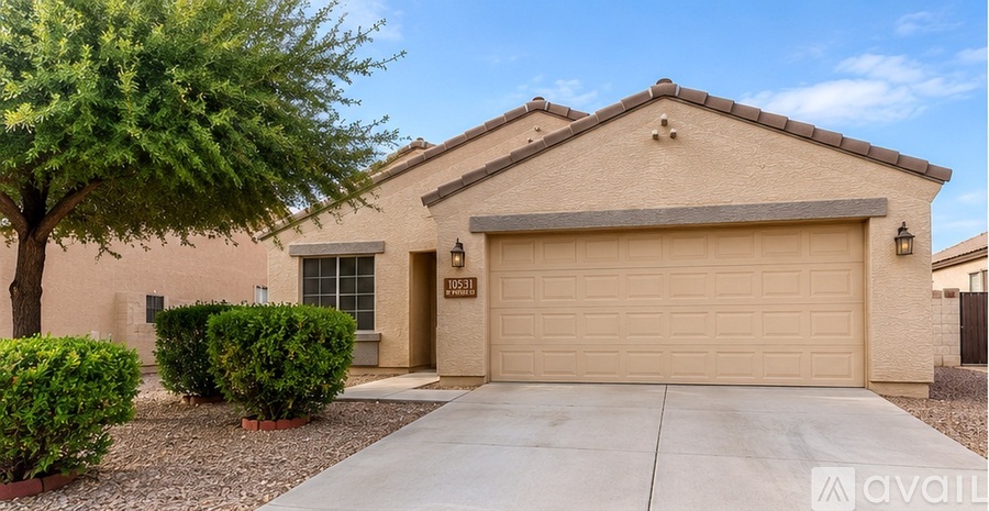 10531 West Papago Street 3 Beds Single Family Home for Rent - Photo gallery 4