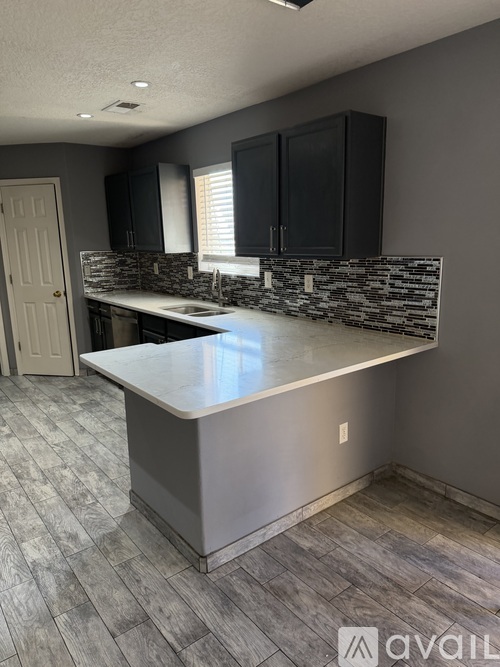 11104 Teal Road Southwest 4 Beds Single Family Home for Rent - Photo gallery 3