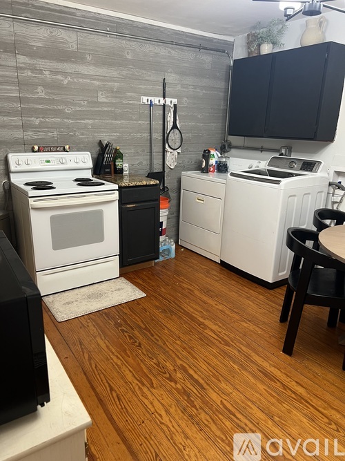 200 S Hughes St 2 Beds Apartment for Rent - Photo gallery 1