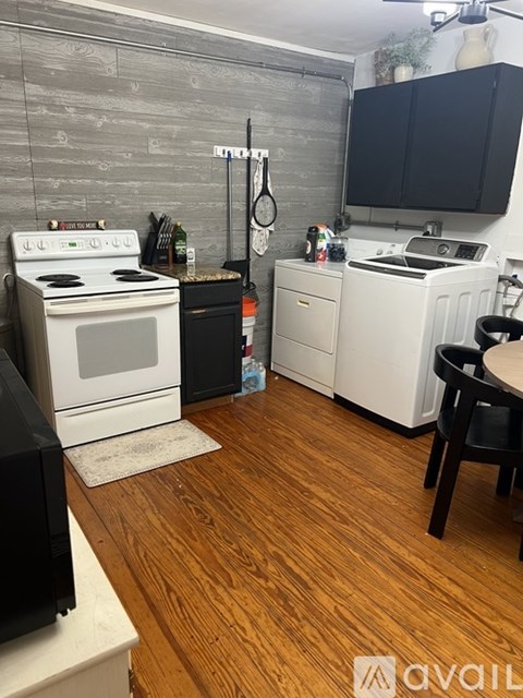 200 S Hughes St 2 Beds Apartment for Rent