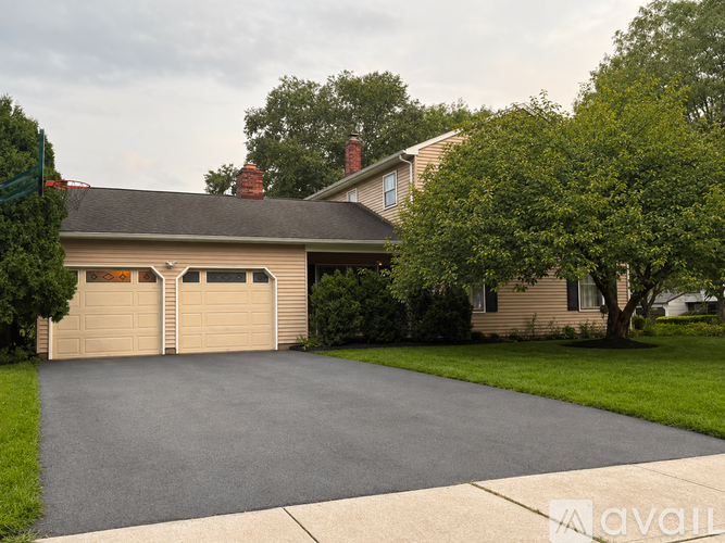 5 Dennison Place 3 Beds Single Family Home for Rent - Photo gallery 4