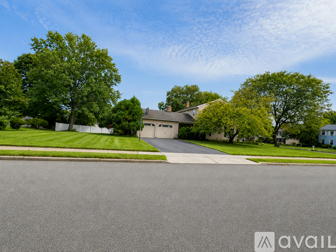 5 Dennison Place 3 Beds Single Family Home for Rent - Photo gallery 5