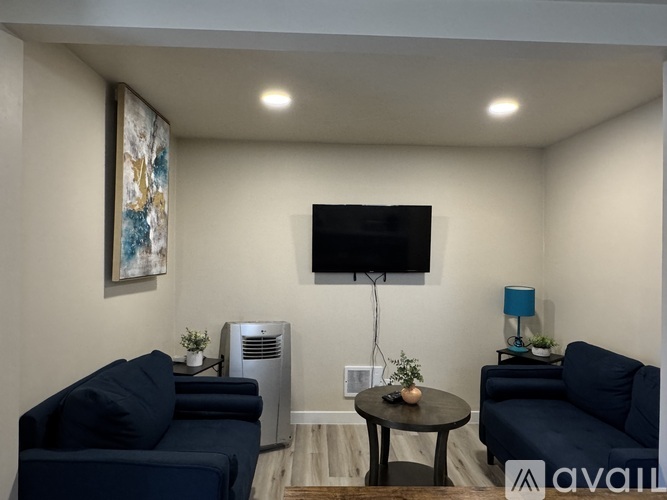 5002 Green Lake Way North 3 Beds Apartment for Rent - Photo gallery 2