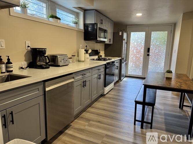 5002 Green Lake Way North 3 Beds Apartment for Rent - Photo gallery 3