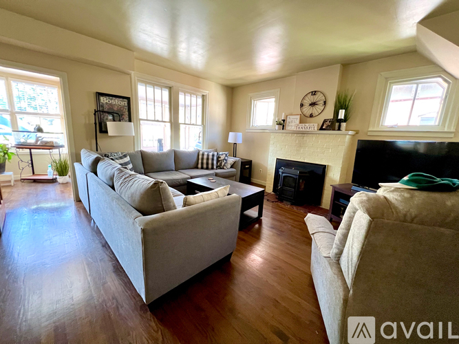 46 E State St 2 Beds Apartment for Rent - Photo gallery 2