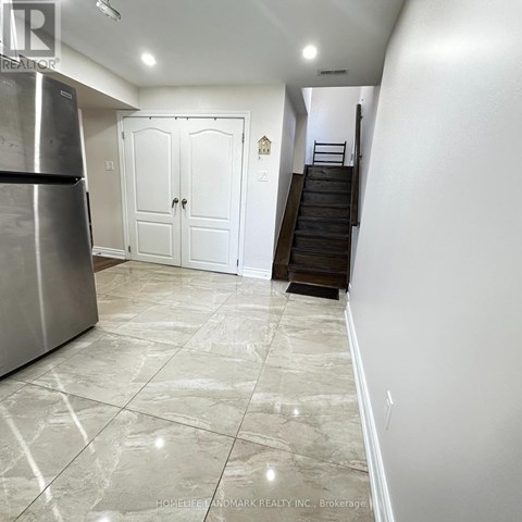 BSMT - 38 MENDIP CRESCENT 1 Apartment for Rent