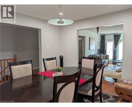 45 CASWELL Drive Unit# Upper 3 Beds House for Rent - Photo gallery 3