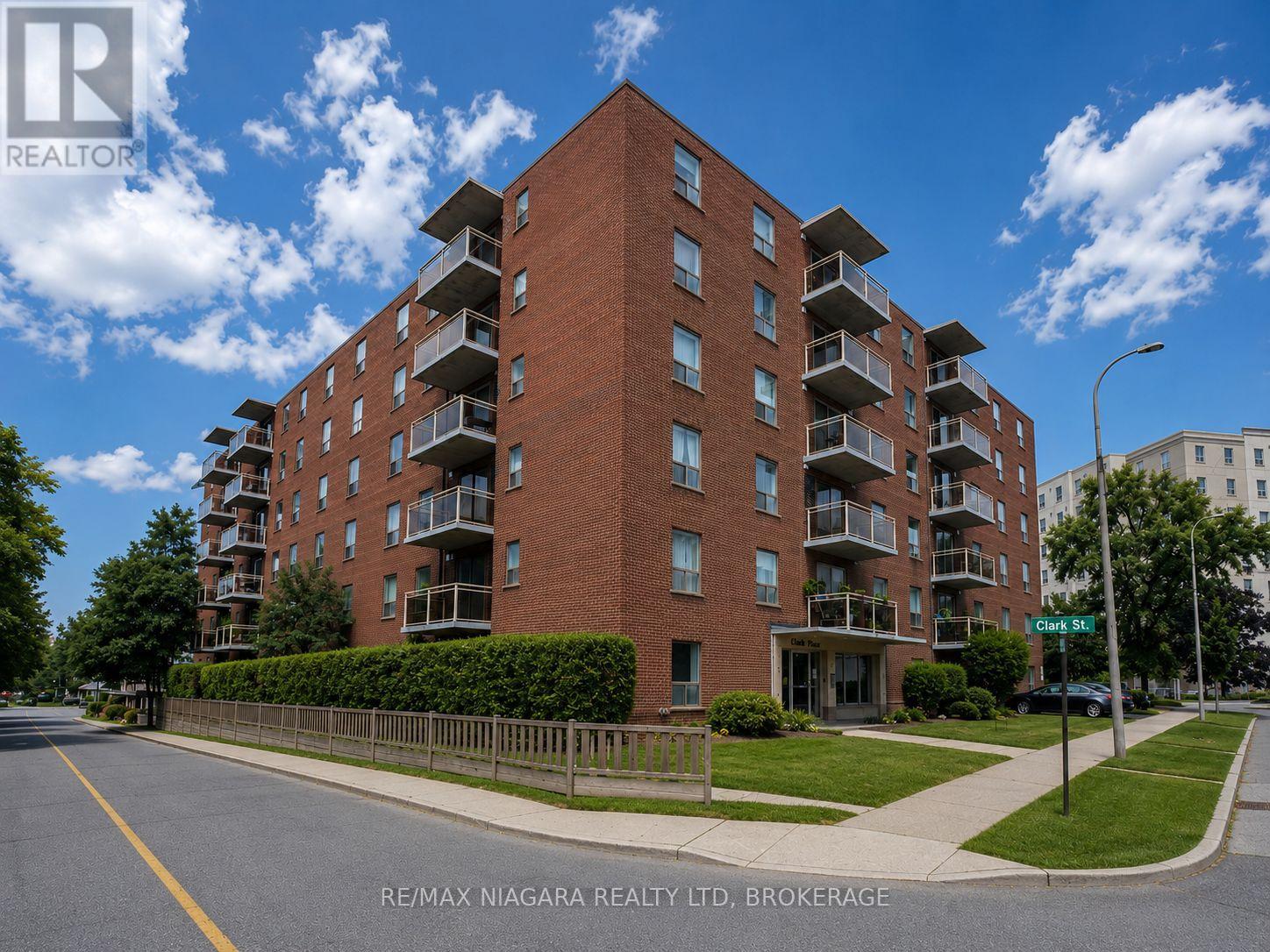 2 bedroom apartment - 508 - 99 CHURCH STREET 508, St. Catharines (Downtown) 2