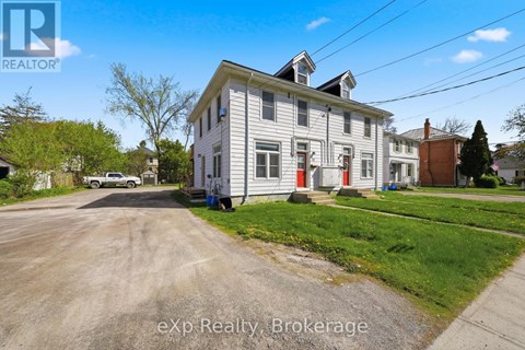 20 CHARLOTTE STREET 2 Beds Apartment for Rent