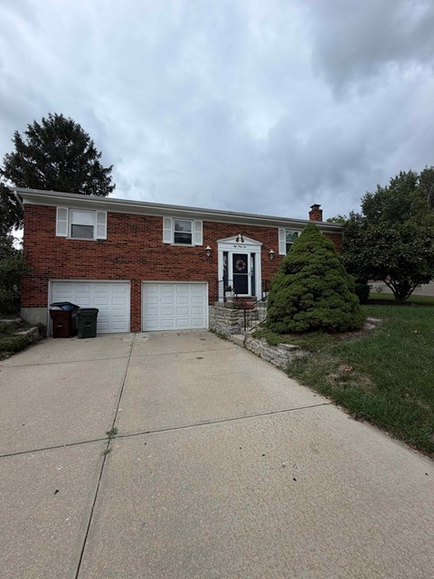 841 Niewahner Drive 3 Beds Apartment for Rent